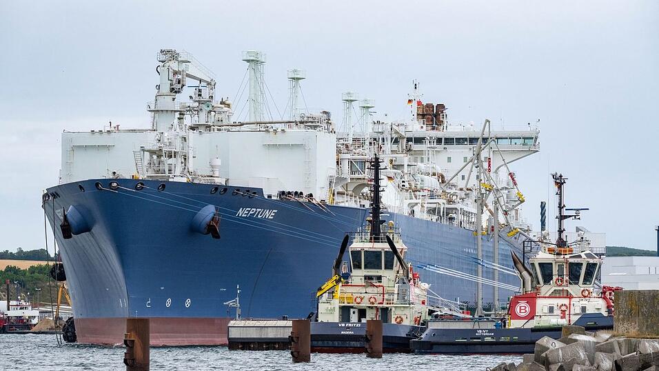 Der Iran-Konflikt hat sich auf den LNG-Lieferbetrieb nach Rügen ausgewirkt, sagt der dortige Terminalbetreiber. Der Iran-Konflikt hat sich auf den LNG-Lieferbetrieb nach Rügen ausgewirkt, sagt der dortige Terminalbetreiber.