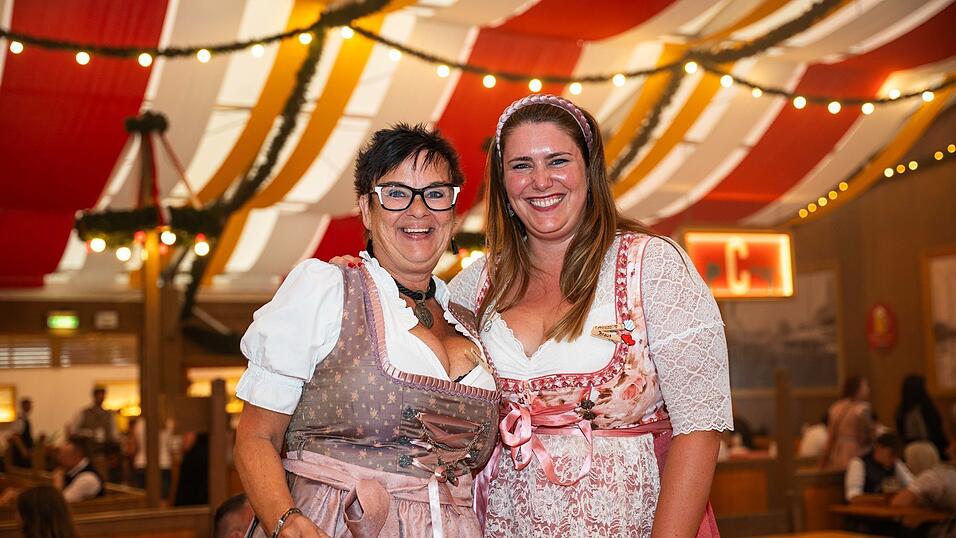 Die Partybilder vom Montag, 17. August, aus dem Festzelt Krönner. Die Partybilder vom Montag, 17. August, aus dem Festzelt Krönner.