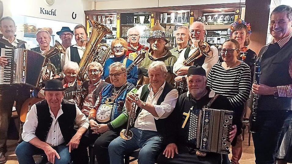 F&uuml;r Unterhaltung beim Musikanten-Stammtisch im Februar sorgten Heinz Langenmantel, Margit Hierlmeier, Thomas Maierthaler, Werner Gr&uuml;nauer, Werner Braun und viele mehr.