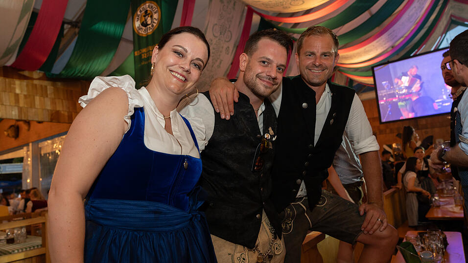 Die Partybilder vom Mittwoch, 14. August 2024, aus dem Festzelt Weckmann. Die Partybilder vom Mittwoch, 14. August 2024, aus dem Festzelt Weckmann.