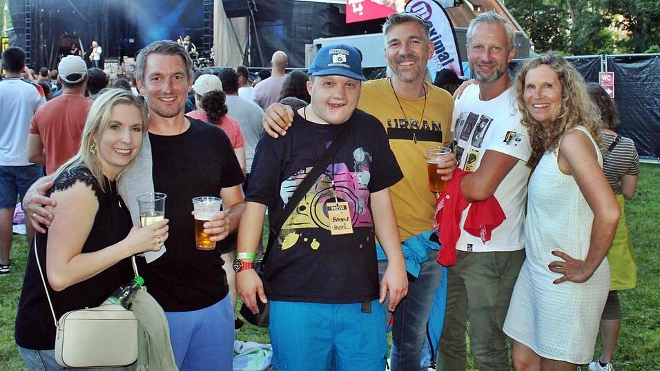 Fotos des&nbsp;ersten Open-Air-Abends auf der Ringelstecherwiese.&nbsp;