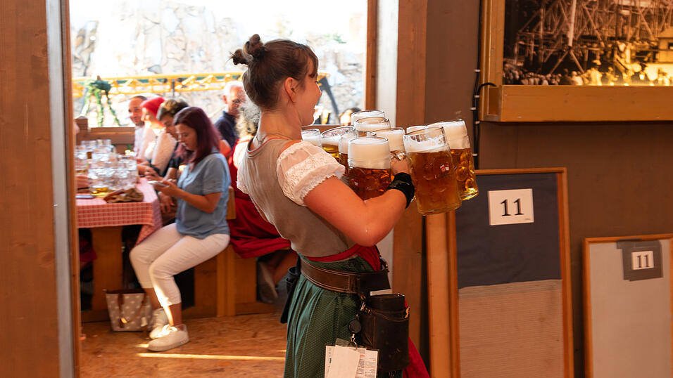 Die Partybilder vom Sonntag, 11. August 2024, aus dem Festzelt Kr&ouml;nner.