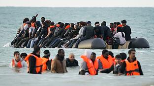 Der sogenannte Solidaritätspool soll laut EU besonders die Mitgliedstaaten entlasten, die besonders viele Asylanträge bearbeiten. (Archivbild)