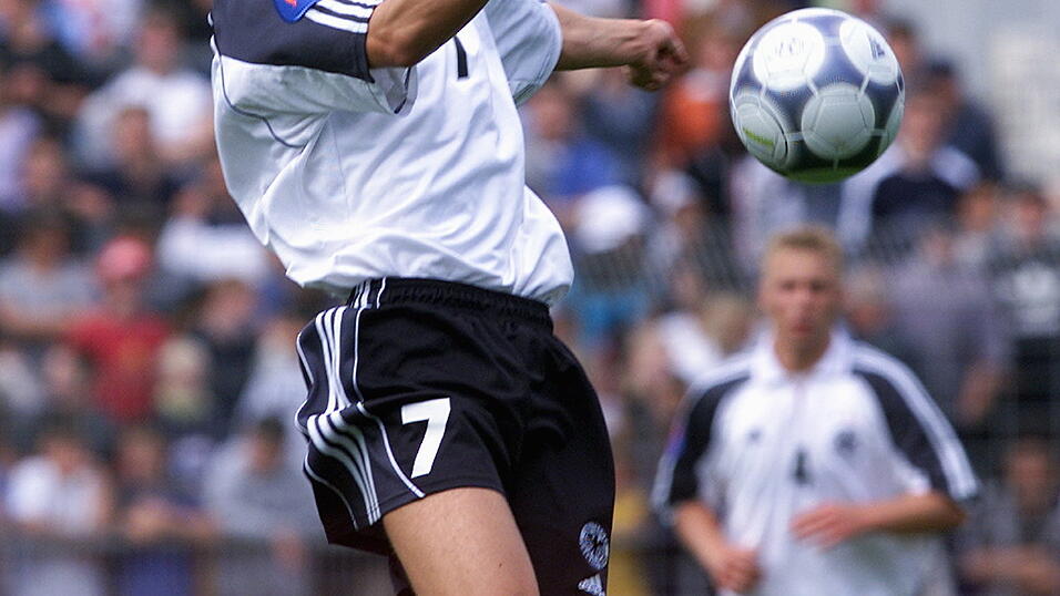 Der junge Benny Lauth als Nationalspieler. (Foto: GES/Augenklick) Der junge Benny Lauth als Nationalspieler. (Foto: GES/Augenklick)