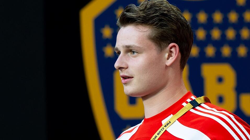 Jonas Urbig wird den gesperrten Manuel Neuer im Bayern-Tor ersetzen. (Archivbild)