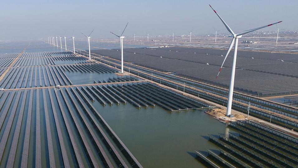 China setzt den Ausbau von Wind- und Sonnenenergie fort. (Symbolbild) China setzt den Ausbau von Wind- und Sonnenenergie fort. (Symbolbild)