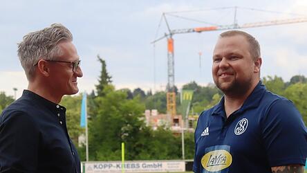 SVL-Sportleiter Max Maier (rechts) und Sportvorstand Benedikt Neumeier wollen mit der „Spiele“ richtig angreifen. „Mit großen Zielen müssen wir ein bisschen vorsichtig sein“, weiß Maier aber - und schielt trotzdem ein klein wenig nach oben.