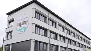 Die Reinigungskosten f&uuml;r die Mittelschule steigen dieses Jahr erneut um 16.000 Euro.