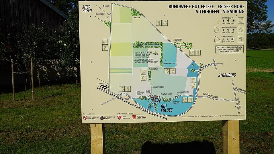 Die &Uuml;bersichtstafel f&uuml;r die neuen Wanderwege.