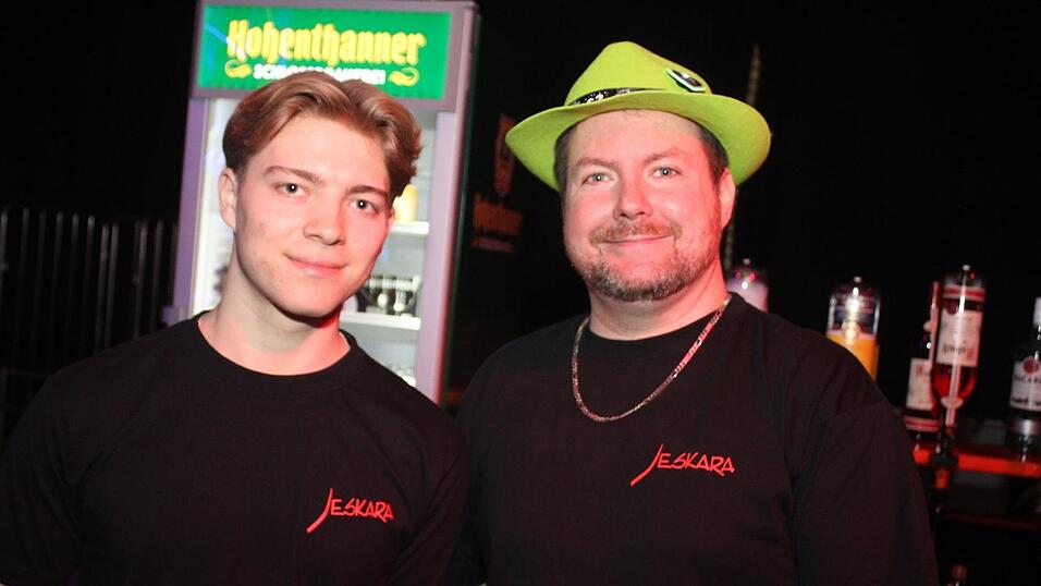 Auf der Eskara &Uuml;30-Party in Essenbach war wieder viel los.