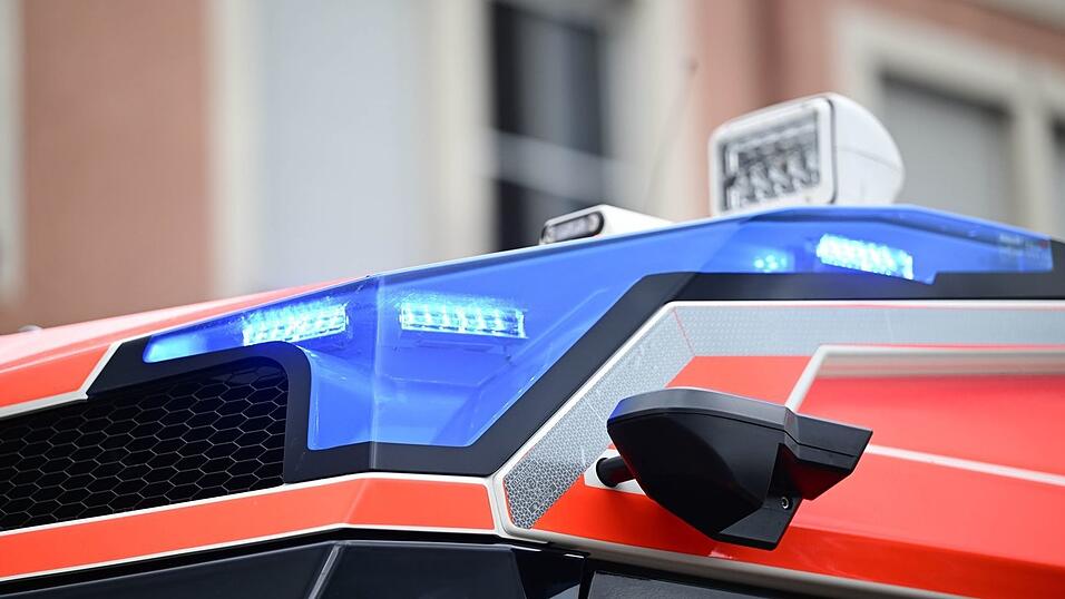 Die Unfallstelle war zur Unfallaufnahme mehrere Stunden gesperrt. (Symbolbild) Die Unfallstelle war zur Unfallaufnahme mehrere Stunden gesperrt. (Symbolbild)