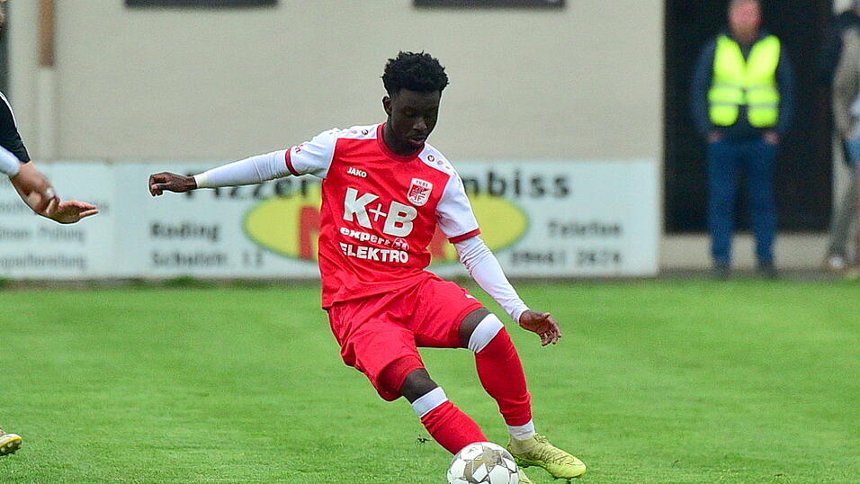 Rodings Ivan Mukulu und Kollegen m&uuml;ssen im Heimspiel gegen den SC Luhe-Wildenau mehr Treffsicherheit an den Tag legen, um Punkte zu ergattern.