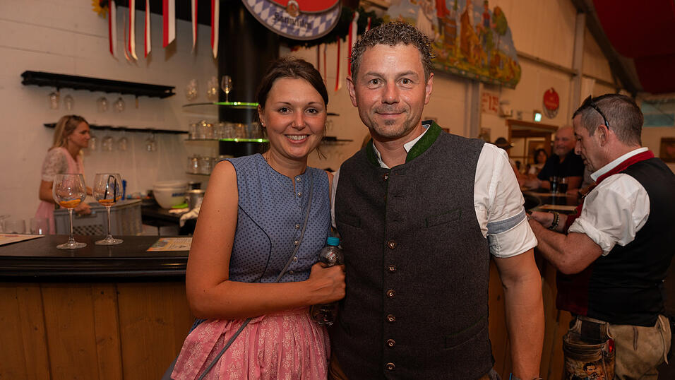 Die Partybilder vom Montag, 21. August 2023, aus dem Festzelt Greindl. Die Partybilder vom Montag, 21. August 2023, aus dem Festzelt Greindl.