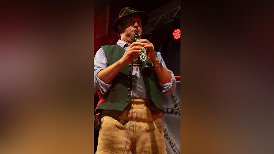 Die Partybilder vom Dienstag, 11. August, aus dem Festzelt Weckmann. Die Partybilder vom Dienstag, 11. August, aus dem Festzelt Weckmann.