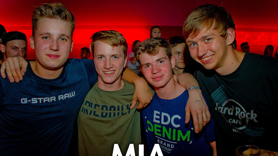 Beste Stimmung auf der Oberstufenparty im Mia Nightclub in Cham. Beste Stimmung auf der Oberstufenparty im Mia Nightclub in Cham.