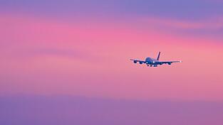 Die Lage im Nahen Osten wirkt sich auch auf den Luftverkehr in Deutschland aus. Viele Flüge fallen aus. Die Lage im Nahen Osten wirkt sich auch auf den Luftverkehr in Deutschland aus. Viele Flüge fallen aus.