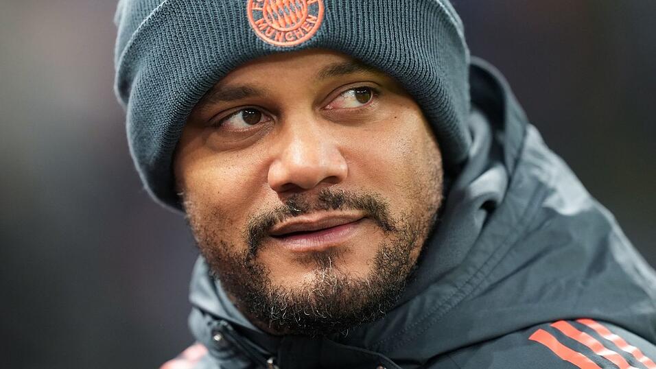 Bayern-Trainer Vincent Kompany freut sich auf das Pokalspiel. (Archivbild)