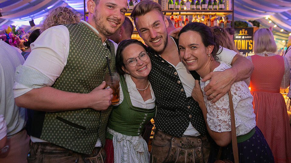 Die Partybilder von Freitag, 19. August 2022, aus dem Festzelt Wenisch.