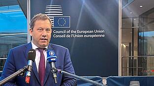 Bundesfinanzminister Lars Klingbeil verweist auf „Fortschritte“. Die Vertreter anderer EU-Staaten sehen das weniger optimistisch.
