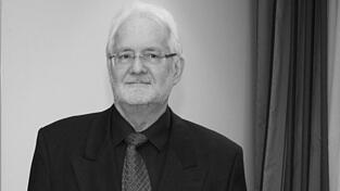 Hermann Kumpfmüller bei der Verleihung der Bürgermedaille am 20. Dezember 2016 Hermann Kumpfmüller bei der Verleihung der Bürgermedaille am 20. Dezember 2016