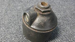Eine Spezialgruppe der Polizei hat eine alte Handgranate kontrolliert gesprengt. (Symbolbild) Eine Spezialgruppe der Polizei hat eine alte Handgranate kontrolliert gesprengt. (Symbolbild)