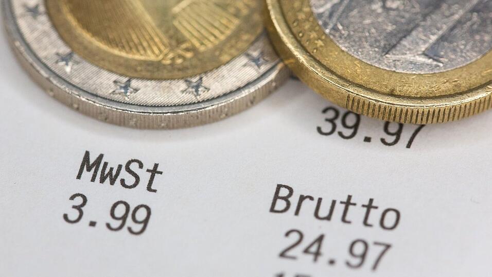 Eine h&ouml;here Mehrwertsteuer w&uuml;rde Einkaufen teurer machen. (Illustration)
