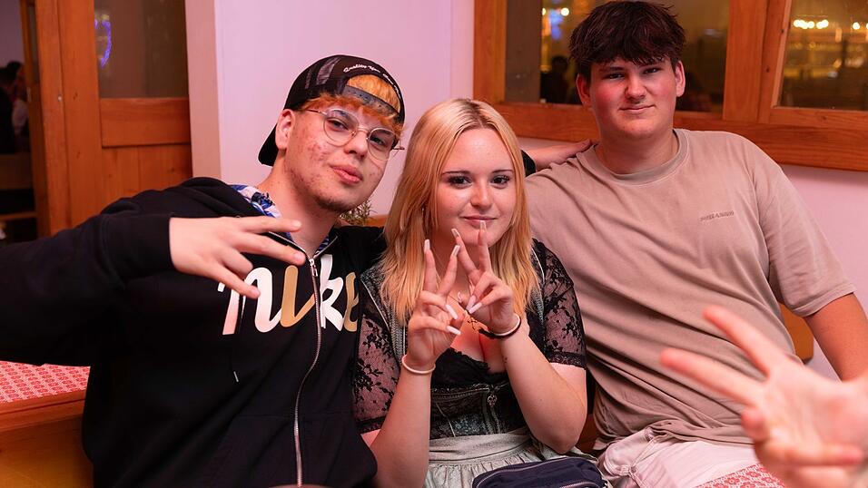 Die Partybilder vom Montag, 10. August, aus dem Festzelt Krönner. Die Partybilder vom Montag, 10. August, aus dem Festzelt Krönner.