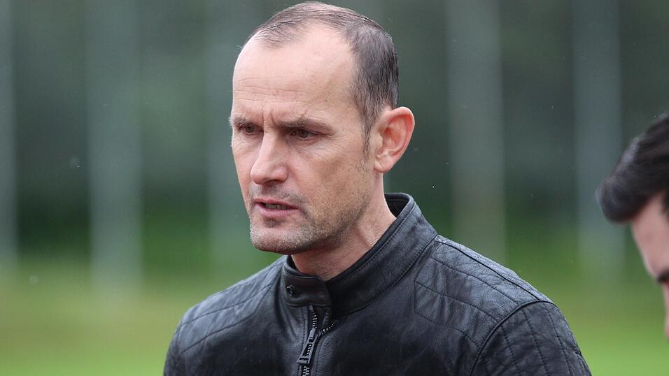 Jahn-Trainer Heiko Herrlich freut sich über das Pokal-Los Hertha BSC.