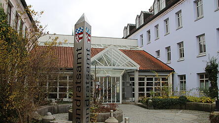 Auch in Dingolfing und Landau m&uuml;ssen die B&uuml;rgermeisterkandidaten in die Stichwahl.&nbsp;