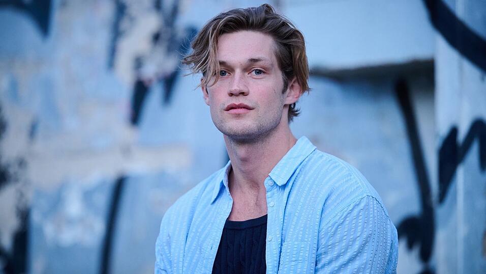 Verträumter und zugleich wachsamer Blick auf die Welt: Damian Hardung. Verträumter und zugleich wachsamer Blick auf die Welt: Damian Hardung.