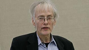 &laquo;Die meisten K&uuml;nstler sind Facharbeiter, die von Bild zu Bild nur kleine Schritte gehen. F&uuml;r mich ist Kunst Forschung, nicht Warenproduktion. Ich habe nie versucht, ein Markenzeichen zu entwickeln&raquo;, sagte der K&uuml;nstler Timm Ulrichs einmal. (Archivbild)