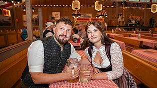 Die Partybilder vom Sonntag, 16. August, aus dem Festzelt Krönner. Die Partybilder vom Sonntag, 16. August, aus dem Festzelt Krönner.