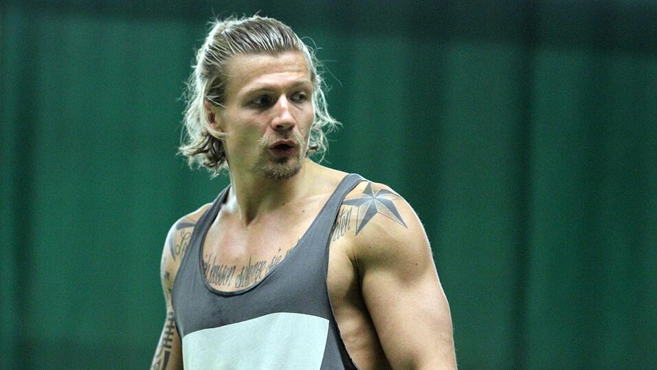 Wir haben Tigers-St&uuml;rmer Ren&eacute; R&ouml;thke beim 'Rock Your Body'-Bootcamp besucht. (Foto: Fabian Ro&szlig;mann)