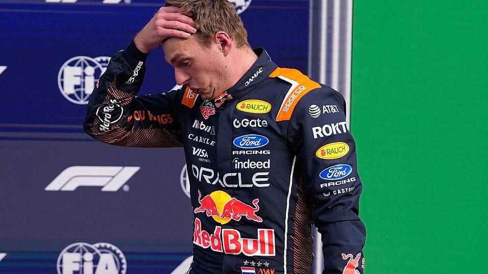 Kein guter Tag für Max Verstappen: Er scheidet nach einem heftigen Crash aus. Kein guter Tag für Max Verstappen: Er scheidet nach einem heftigen Crash aus.
