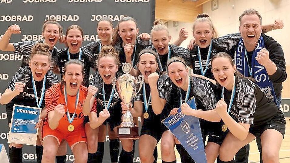 Eine erfolgreiche Hallensaison liegt hinter den Damen des SV Frauenbiburg. Eine erfolgreiche Hallensaison liegt hinter den Damen des SV Frauenbiburg.