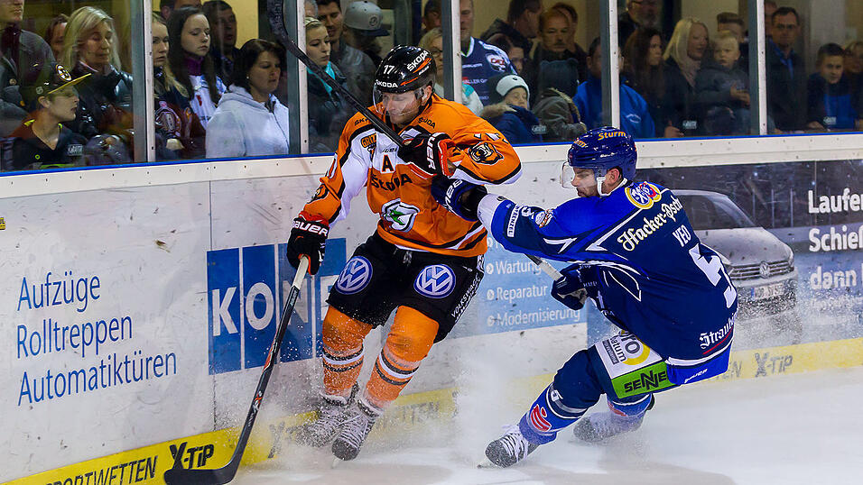 Die Tigers verlieren gegen Wolfsburg mit 2:4. Die Tigers verlieren gegen Wolfsburg mit 2:4.