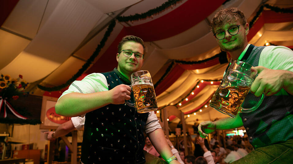 Die Partybilder vom Samstag, 9. August, aus dem Festzelt Greindl. Die Partybilder vom Samstag, 9. August, aus dem Festzelt Greindl.