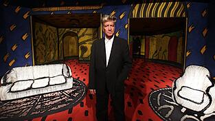 David Lynch 2009 in Br&uuml;hl in seiner Rauminstallation 'ohne Titel'