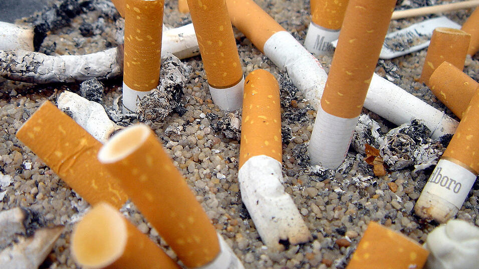Es rauchen zwar immer weniger Menschen in Deutschland, doch die Bundesregierung m&ouml;chte vor allem Langzeitrauchern dabei helfen, den Stummel f&uuml;r immer auszudr&uuml;cken.
