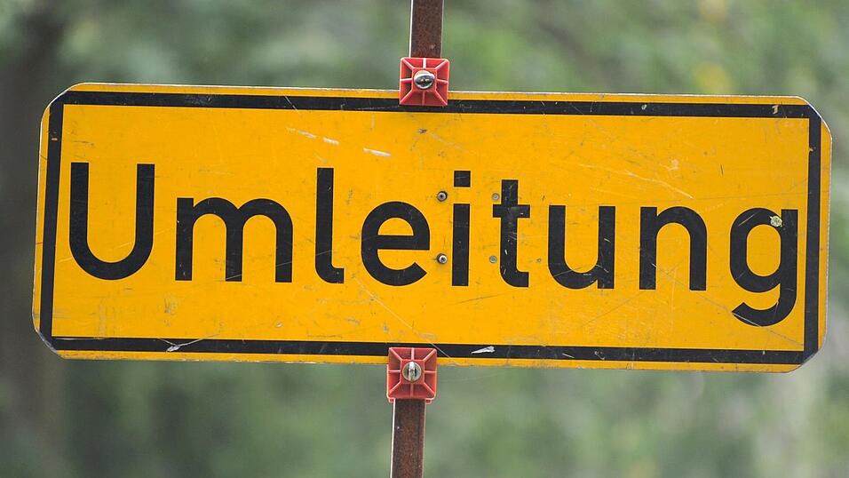 Aufgrund von Sanierungsarbeiten an der Anschlussstelle Wörht/Wiesent diesen Herbst sind großräumige Umfahrungen der A3 nötig. (Symbolbild) Aufgrund von Sanierungsarbeiten an der Anschlussstelle Wörht/Wiesent diesen Herbst sind großräumige Umfahrungen der A3 nötig. (Symbolbild)