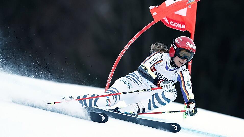 Lena D&uuml;rr schafft es in Kranjska Gora im Riesenslalom nicht in die Top 15.