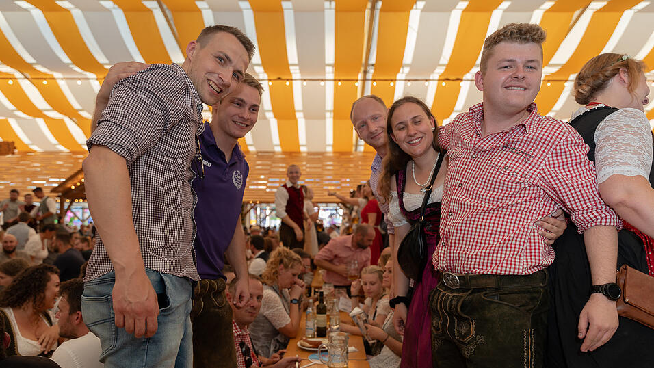 Die Partybilder vom Freitag, 11. August 2023, aus dem Festzelt Nothaft. Die Partybilder vom Freitag, 11. August 2023, aus dem Festzelt Nothaft.