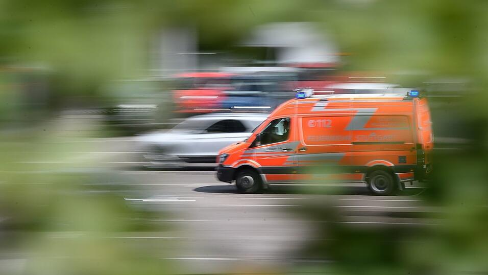 Die Frau erlag am Unfallort ihren schweren Verletzungen. (Symbolbild) Die Frau erlag am Unfallort ihren schweren Verletzungen. (Symbolbild)