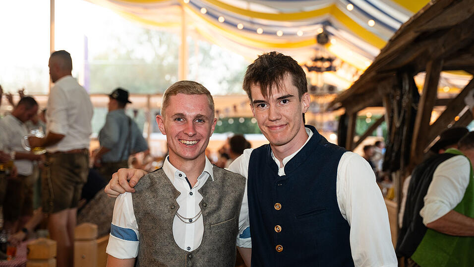 Die Partybilder vom Samstag, 15. August, aus dem Festzelt Reisinger. Die Partybilder vom Samstag, 15. August, aus dem Festzelt Reisinger.