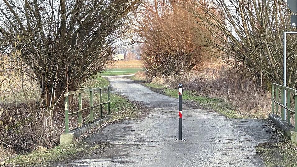 F&uuml;r den motorisierten Verkehr musste die Br&uuml;cke bereits gesperrt werden, doch deren Bedeutung f&uuml;r Landwirtschaft und Freizeitverkehr bewogt die Stadt einen Ersatzbau anzustreben.