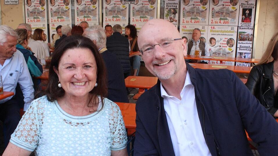 Viele Landshuter genossen ihren Freitagabend auf dem Bismarckplatzfest.