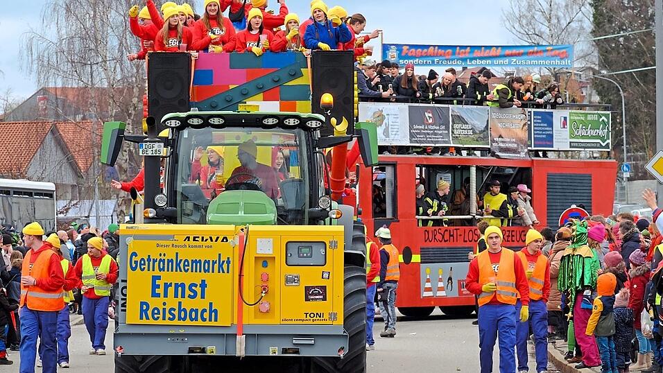 Teilweise beeindruckende Dimensionen hatten die Gef&auml;hrte, mit denen einige der Teilnehmer in Geisenhausen an den Start gingen.