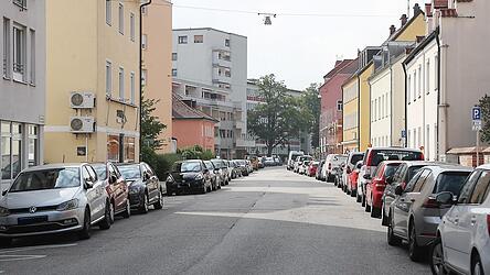 Parkpl&auml;tze sind im Nikola-Viertel Mangelware - jedenfalls an einem Werktag au&szlig;erhalb der Ferien.