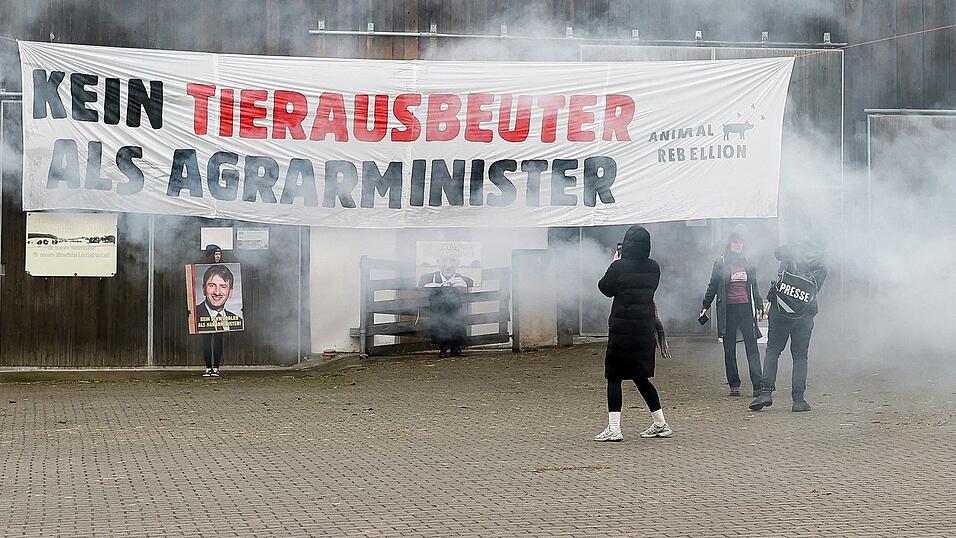 Kurz nach der Protestaktion zog Fel&szlig;ner seine Kandidatur f&uuml;r das Amt des Bundesagrarministers zur&uuml;ck. (Archivbild)
