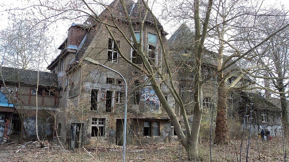 Ein verlassenes Kinderkrankenhaus. Ein verlassenes Kinderkrankenhaus.